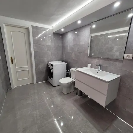 El Musgo Mit Meerblick Und Pool Адехе