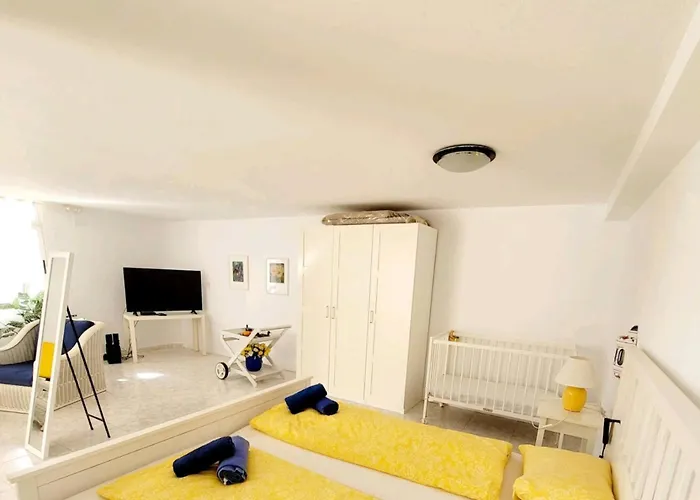 Prázdninový dům El Musgo Mit Meerblick Und Pool