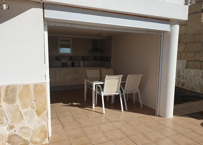 El Musgo Mit Meerblick Und Pool Hébergement de vacances