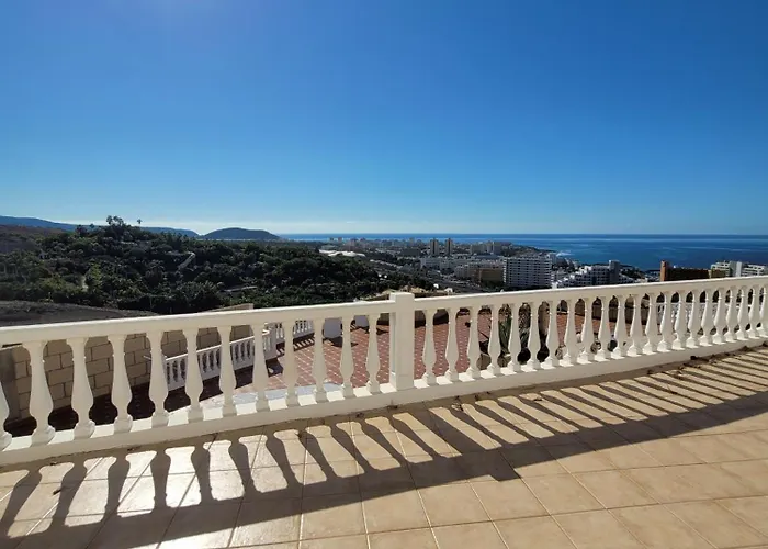 El Musgo Mit Meerblick Und Pool Hébergement de vacances *