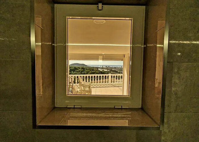 El Musgo Mit Meerblick Und Pool Vakantiehuis